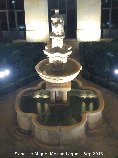 Fuente de Diputacin - Fuente de Diputacin. Por la noche