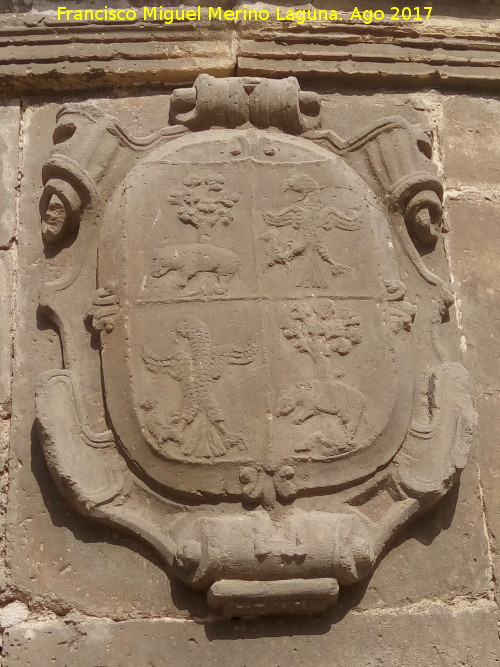 Fuente de San Pablo - Fuente de San Pablo. Escudo derecho