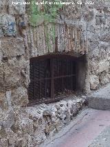 Casa de la Calle Josefa Segovia n 4. Ventana de stano