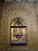 Colegiata de Santa Mara de los Reales Alczares. Capilla Bautismal. Portada del claustro