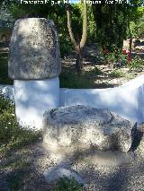 Cortijo de la Torre de la Condesa. Piedras de molino