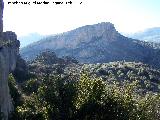 Canjorro. Al fondo el Cerro La Veleta