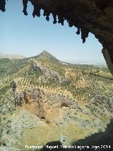 Canjorro. El Canjorro desde la Cueva de los Molinos