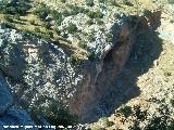 Abrigo Grande de los Caones. Desde El Almendro