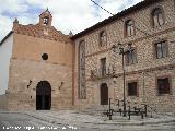 Iglesia del Santo Cristo de la Misericordia. Junto al edificio del Centro Parroquial