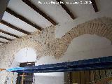 Palacio del Vizconde. Arcos embutidos en la pared hacia la fachada