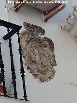 Casa de la Plaza Santa Mara la Mayor n 2. Escudo derecho
