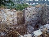 Casera de Tapia. Puerta con Los Villares al fondo