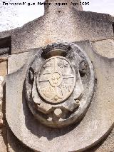 Fuente de los Chorros. Escudo de los Borbones