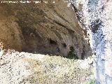 Fortaleza natural de la Pea de los Buitres. Huecos de la iglesia