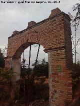 Arco del Cortijo El Pino. 