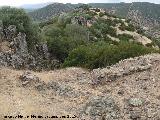 Poblacin musulmana del Castilln del Moro. Al fondo la poblacin desde el castillo