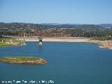 Pantano de Giribaile. Torre y presa