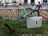 Monumento Contra la Violencia de Gnero. En el jardn de la Escuela de Arte