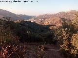 Camino de la Rata. Vista de Los Villares desde el camino