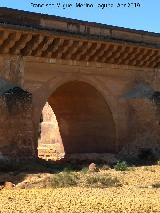 Puente Romano. Ojo que fue volado en la Guerra Civil