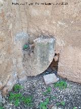 Castillo de los Guzmanes. Resto arqueolgico reutilizado en la barbacana norte