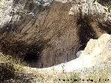 Pinturas y petroglifos rupestres de la Cueva del Encajero. Abrigo