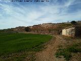 Ciudad Medieval de Alarcos. Murallas y el castillo al fondo