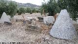 Casera de Torres. Sillares y piedras de molino