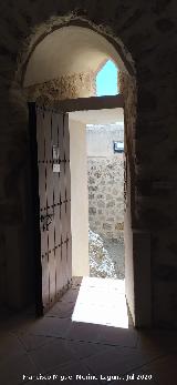 Castillo de Olvera. Puerta de acceso a la Torre del Homenaje