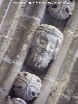 Iglesia de San Pablo. Portada de los Carpinteros. 