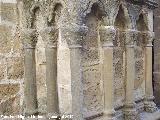 Iglesia de San Pablo. Portada de los Carpinteros. Columnas