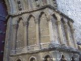 Iglesia de San Pablo. Portada de los Carpinteros. Columnas