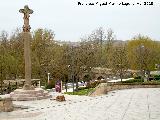 Cruz del Ro. Cruz del Ro y Puente Romano