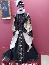 Ropa femenina en el Siglo XVI. Vestido de Isabel de Valois. Exposicin Palacio Episcopal Salamanca