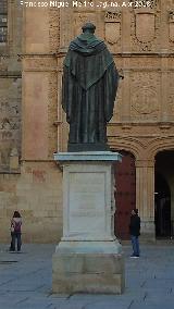 Monumento a Fray Luis de Len. Parte trasera