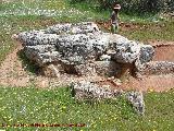 Dolmen de los Arcos. Lateral