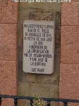 Monumento a Madre Petra de San Jos. Placa