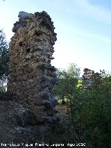 Muralla de la aldea medieval de La Espinareda. Lienzos de muralla