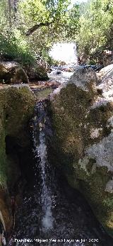 Pantaneta del R�o Aguasmulas. Con la pantaneta al fondo