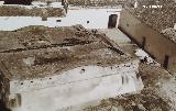 Casa de la Cilla. En 1914 se construye este dep�sito de agua. Al fondo la Cilla