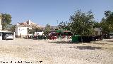 Aldea Estacin de Huesa. Plaza preparando las fiestas