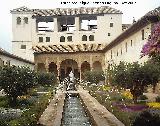 Generalife. Patio de la Acequia. 