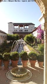 Generalife. Patio de la Acequia. 