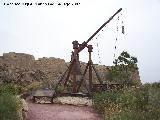 Castillo de Lorca. Patio de Armas del Espoln. Catapulta