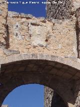 Castillo - Arco de Bezudo. 