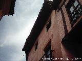 Calle Azagra. Aleros tpicos de Albarracn