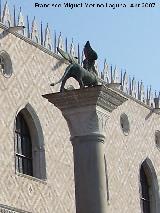 Piazzetta. Columna derecha