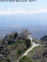 Ermita de San Antn. Con Sierra Nevada al fondo