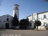 Plaza Guadaln. Iglesia y Hogar del Jubilado San Isidro