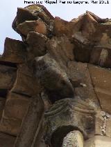 Iglesia del Salvador. Grgola de la esquina izquierda del campanario