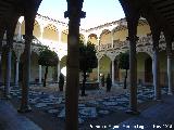 Palacio de Jabalquinto. Patio