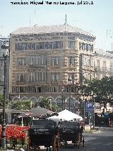 Edificio de la Plaza de la Reina n 4. 