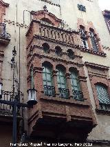 Edificio de la Calle Canalejas n 7. Balcn cerrado