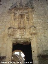 Iglesia de Santa Mara. Hornacina sobre la ventana de la torre en la fachada principal